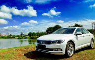 Volkswagen Passat GP 2016 - Cần bán gấp Volkswagen Passat đời 2016 màu trắng, 1 tỷ 190 triệu, xe nhập giá 1 tỷ 190 tr tại Đắk Lắk