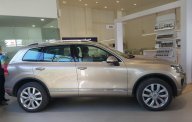 Volkswagen Touareg GP 2016 - SUV đáng mua nhất năm! Volkswagen Touareg vàng cát, nhập Đức, giá tốt, ưu đãi khủng nhất VN, LH: 0901933522-0901933422 giá 2 tỷ 499 tr tại Ninh Thuận