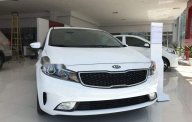 Kia Cerato  1.6L MT 2018 - Cần bán xe Kia Cerato 1.6L MT năm sản xuất 2018, màu trắng số sàn, 535tr giá 535 triệu tại Kon Tum