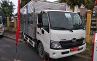 Hino 300 Series XZU720 2018 - Hino Euro 4 XZU720 3,5 tấn thùng kín dài 4,4m. Khuyễn mãi lớn nhất giá 605 triệu tại Hà Nội