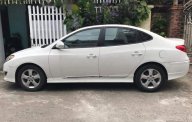 Hyundai Avante AT 2012 - Gia đình bán xe Hyundai Avante AT đời 2012, màu trắng, giá tốt giá 450 triệu tại Đà Nẵng