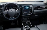 Mitsubishi Outlander 2018 - Bán xe Mitsubishi Outlander năm sản xuất 2018, màu trắng giá 808 triệu tại Nghệ An
