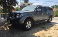 Nissan Navara LE 2.5MT 4WD 2013 - Cần bán Nissan Navara LE 2.5MT 4WD năm sản xuất 2013, màu xám, nhập khẩu xe gia đình giá 420 triệu tại Quảng Nam