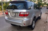 Toyota Fortuner G 2010 - Bán xe Toyota Fortuner G đời 2010, màu bạc số sàn, giá tốt giá 605 triệu tại Tp.HCM