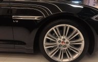 Jaguar XJL 3.0 2018 - Cần bán xe Jaguar XJL 3.0 2018 màu đen, số tự động 8 cấp giá 3 tỷ 950 tr tại Tp.HCM