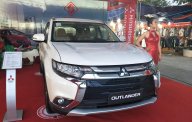 Mitsubishi Outlander CVT 2019 - Cần bán xe Mitsubishi Outlander CVT đời 2019, màu trắng, nhập khẩu, giá 807tr giá 807 triệu tại Quảng Nam