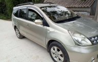 Nissan Grand livina 2011 - Gia đình bán Nissan Grand livina sản xuất năm 2011, màu vàng, nhập khẩu giá 270 triệu tại Quảng Bình