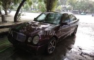 Mercedes-Benz E class 1996 - Cần bán Mercedes năm sản xuất 1996, màu đỏ, nhập khẩu chính hãng giá 120 triệu tại Bến Tre