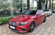 Mercedes-Benz E class E300  2017 - Cần bán gấp Mercedes E300 sản xuất 2017, màu đỏ giá 2 tỷ 80 tr tại Tp.HCM