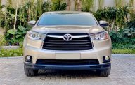 Toyota Highlander 2016 - Bán xe Toyota Highlander năm sản xuất 2016, màu vàng, nhập khẩu nguyên chiếc giá 1 tỷ 590 tr tại Hà Nội