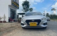 Hyundai Accent MT 2018 - Cần bán gấp Hyundai Accent MT năm 2018, màu bạc giá 330 triệu tại Hậu Giang