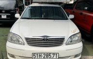 Cần bán lại xe Toyota Camry V6 3.0 sản xuất 2004, màu trắng, 250 triệu giá 250 triệu tại Vĩnh Long