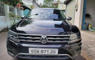 Volkswagen Tiguan 2020 - Xe Volkswagen Tiguan Luxury S sản xuất 2020, màu đen, nhập khẩu nguyên chiếc, xe như mới vì ít đi giá 1 tỷ 450 tr tại Đồng Nai