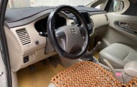 Toyota Innova E 2015 - Bán ô tô Toyota Innova E năm sản xuất 2015, màu bạc giá 390 triệu tại Hà Nội