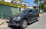 Volkswagen Touareg 2016 - Bán Volkswagen Touareg sản xuất năm 2016, màu đen, nhập khẩu giá 1 tỷ 360 tr tại Bình Dương