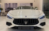 Maserati Ghibli 2020 - Nhập khẩu chính hãng 1 chiếc duy nhất tại showroom, màu trắng ngọc trai, nội thất đỏ cực đẹp giá 6 tỷ 66 tr tại Tp.HCM