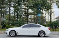BMW 730Li 2017 - Cần bán gấp BMW 730Li 3.0 năm sản xuất 2017, màu trắng, nhập khẩu nguyên chiếc chính chủ giá 2 tỷ 590 tr tại Hà Nội