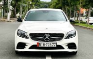Mercedes-Benz C300 2019 - Trắng ga-lang kim cương giá 1 tỷ 659 tr tại Tp.HCM