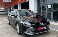 Toyota Camry 2020 - Màu đen - Biển số HCM giá 1 tỷ 189 tr tại Long An