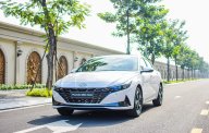 Hyundai Elantra 2022 - Xế Hàn chỉ từ 150 triệu tặng thêm 50% phí trước bạ - Hỗ trợ lãi suất chạm đáy giá 599 triệu tại Tp.HCM