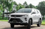 Toyota Fortuner 2022 - Quà tặng tiền mặt và phụ kiện giá 1 tỷ 118 tr tại Hòa Bình