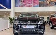 Volkswagen Tiguan Allspace 2022 2022 - Volkswagen Tiguan Luxury S 2022 màu Đen - Giao ngay, khuyến mãi tháng 12: 50% phí trước bạ và Quà tặng giá 1 tỷ 929 tr tại Tp.HCM