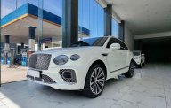 Bentley Bentayga 2021 - V8 model 2022 màu trắng giá 17 tỷ 299 tr tại Hà Nội