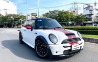 Mini Cooper 2006 - 1.6 nhập 2007 máy Turbo rất mạnh mẽ, ít hao xăng 9 lít/100km - Xe hai màu, full đồ chơi cao cấp giá 390 triệu tại Tp.HCM