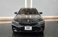 BMW 330i 2019 - Màu đen, nội thất kem giá 1 tỷ 599 tr tại Hà Nội