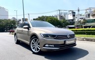 Volkswagen Passat 2017 - Máy 1.8 Turbo ít hao xăng 100km/8 lít, màu vàng cát, full cao cấp nhất đủ đồ giá 690 triệu tại Tp.HCM