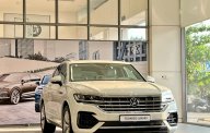 Volkswagen Touareg Luxury 2023 - màu trắng sang trọng, nhập khẩu nguyên chiếc, tặng voucher phụ kiện hàng trăm triệu đồng và 0% lãi suất giá 3 tỷ 99 tr tại Tp.HCM