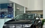 Volkswagen Tiguan 2023 2023 - VOLKSWAGEN TIGUAN 2023 MÀU ĐEN - SUV 7 CHỖ, SẴN XE GIAO NGAY VÀ ƯU ĐÃI T12 2023 giá 1 tỷ 499 tr tại Tp.HCM
