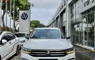 Volkswagen Tiguan 2023 2023 - VOLKSWAGEN TIGUAN 2023 MÀU TRẮNG - SUV 7 CHỖ, SẴN XE GIAO NGAY VÀ ƯU ĐÃI T12 2023 giá 1 tỷ 499 tr tại Tp.HCM