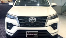 Toyota Fortuner 2022 - Đủ màu, 270tr nhận xe giá 1 tỷ 26 tr tại Tp.HCM