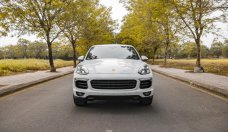 Cần bán gấp Porsche Cayenne Platium sản xuất năm 2017 giá 4 tỷ 350 tr tại Hà Nội