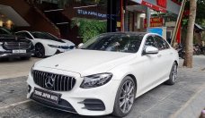 Mercedes-Benz 2017 - Trắng nâu siêu hot giá 1 tỷ 699 tr tại Hà Nội