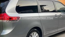 Toyota Sienna 2011 - Sơn zin cả xe giá 1 tỷ 520 tr tại Cần Thơ