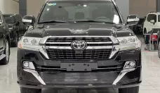 Toyota Land Cruiser 5.7 Mỹ 2015 - Cần bán Toyota Land Cruiser 5.7 Mỹ đời 2015, màu đen, nhập khẩu xuất Mỹ giá 4 tỷ 350 tr tại Hà Nội