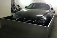 Sợ chuột phá xe, người Sài Gòn dùng inox quây kín BMW 640i Gran Coupe