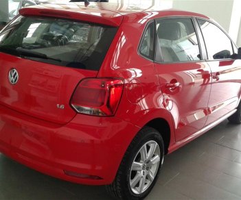 Volkswagen Polo 2015 2015 - Bán xe Volkswagen Polo 2015 sản xuất 2015, màu đỏ, nhập khẩu chính hãng