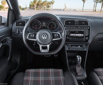 Volkswagen Polo 2016 2015 - Bán Volkswagen Polo 2016 đời 2015, màu xanh lam, xe nhập, 781 triệu