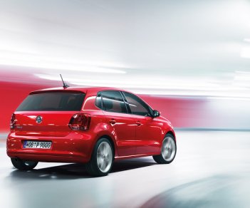 Volkswagen Polo 2015 - Bán xe Volkswagen Polo đời 2015, màu đỏ, nhập khẩu