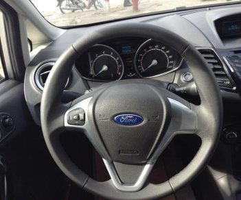 Ford Fiesta Ecoboost 2016 - Bán Ford Fiesta Ecoboost đời 2016, màu bạc, giá tốt