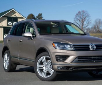 Volkswagen Touareg   2016 - Bán Volkswagen Touareg đời 2016, màu nâu, xe nhập