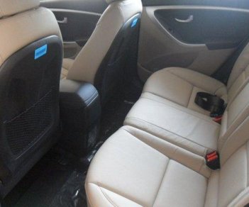 Hyundai i30 1.6 AT - 2016 - Cần bán Hyundai i30 1.6 AT, xe màu đỏ, giá 700 triệu