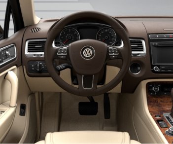 Volkswagen Touareg E 2016 - Giá xe Volkswagen Touareg 2016, xe Đức nhập khẩu khuyến mãi 10% giá xe