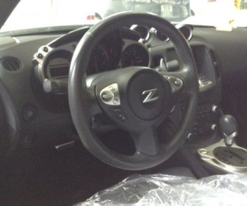 Nissan 370Z 2009 - Cần bán Nissan 370Z 2009, màu trắng, xe nhập