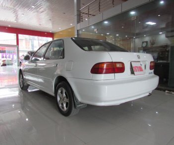 Honda Civic 2004 - Cần bán xe Honda Civic đời 2004, màu trắng