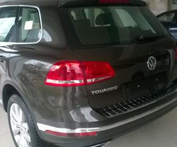 Volkswagen Touareg V6 2015 - Bán ô tô Volkswagen Touareg V6 2015, màu nâu, nhập khẩu, hỗ trợ vay trả góp