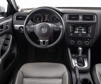 Volkswagen Jetta 2016 - Bán Volkswagen Jetta 2016 đời 2016, màu nâu, nhập khẩu chính hãng